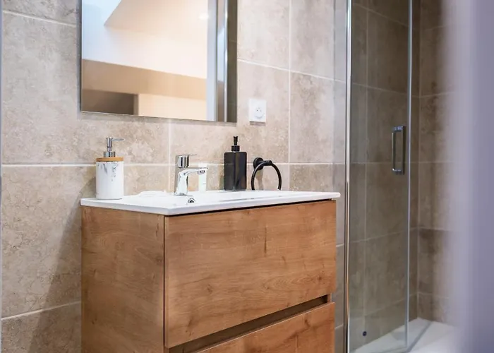 Neuf, Confortable & Atypique Lejlighed *